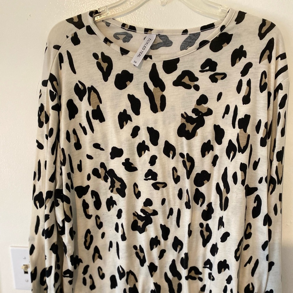 Long sleeve knit top